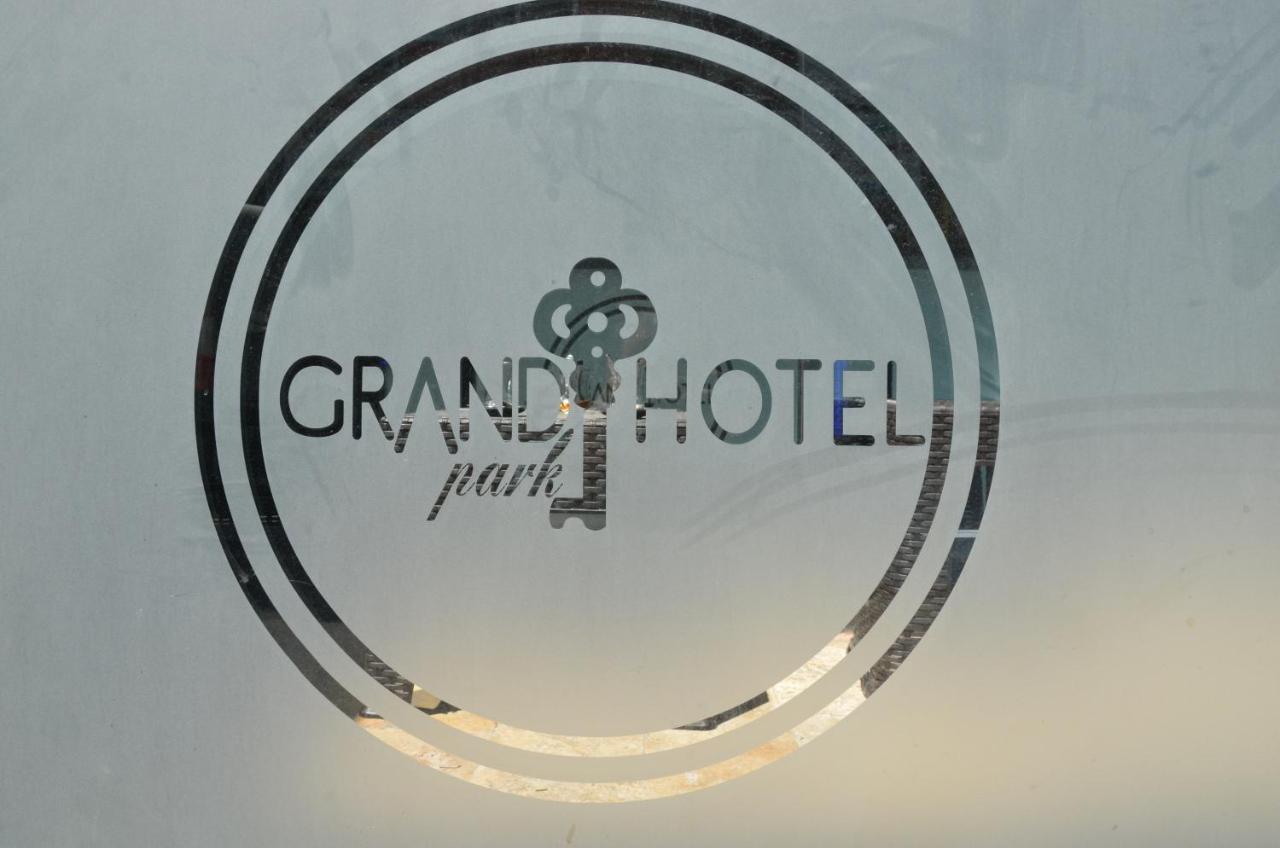 Grand Park Hotel Чорлу Екстер'єр фото